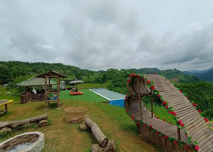Captain'S Villa And Campsite